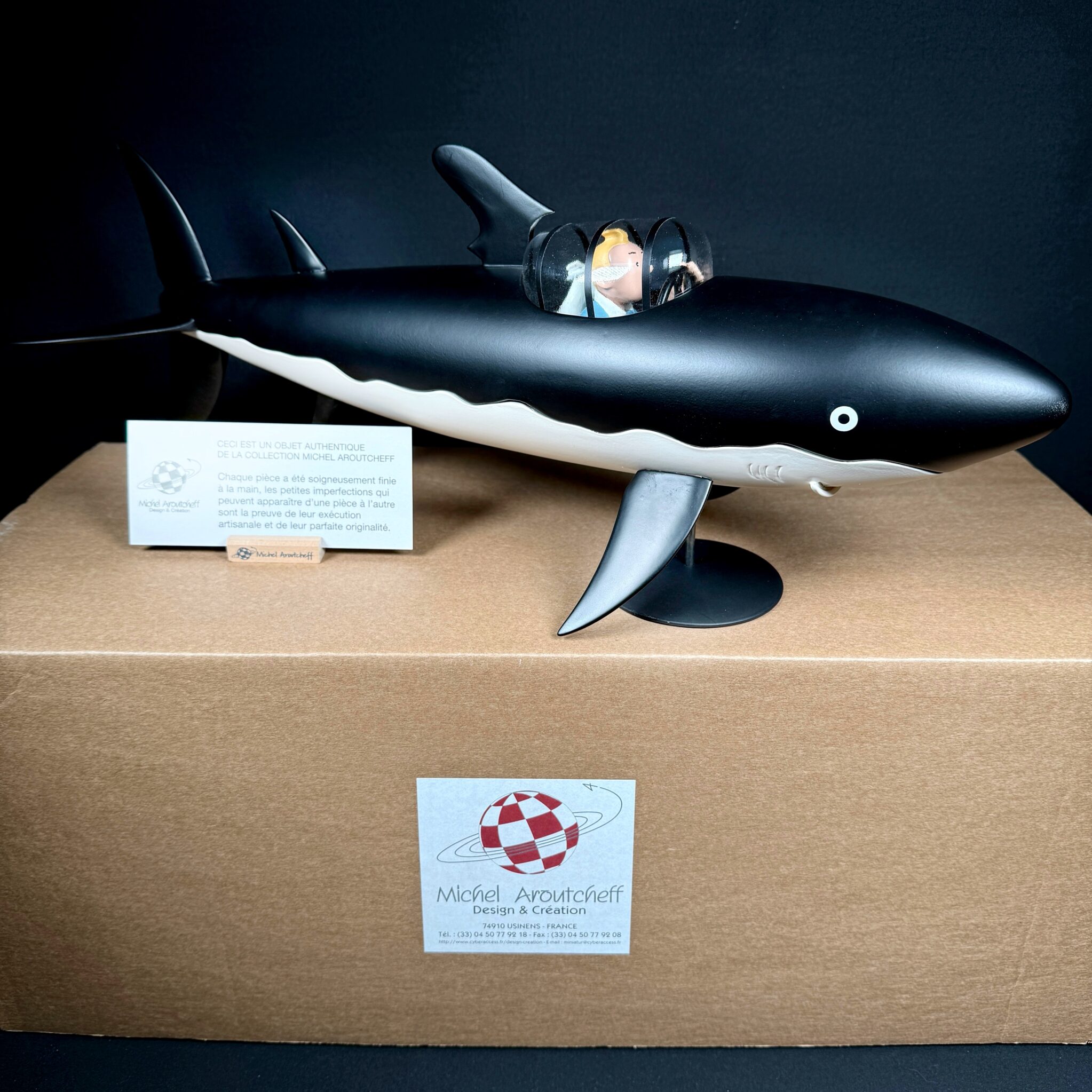 Figurine Family - Sous marin requin Tintin - Aroutcheff