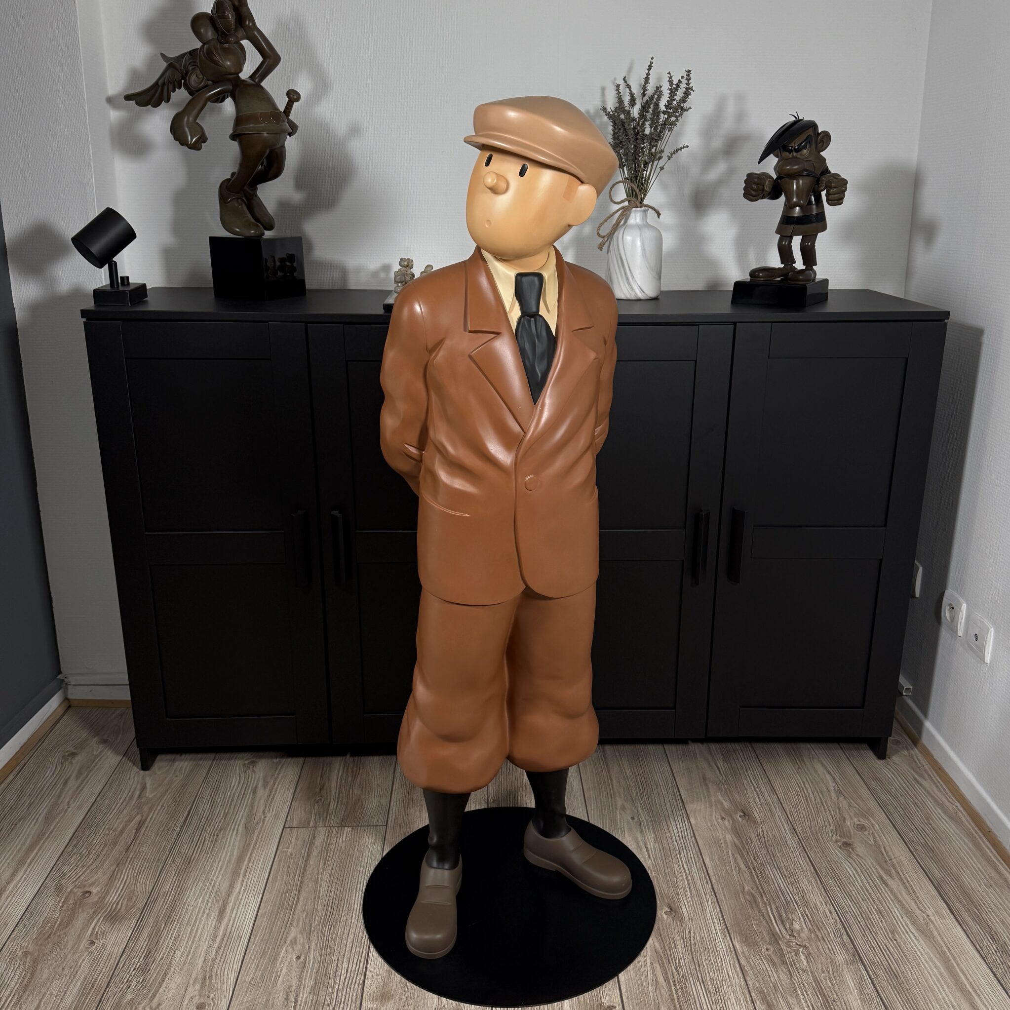 Figurine Family - Grand Tintin casquette - Leblon Delienne