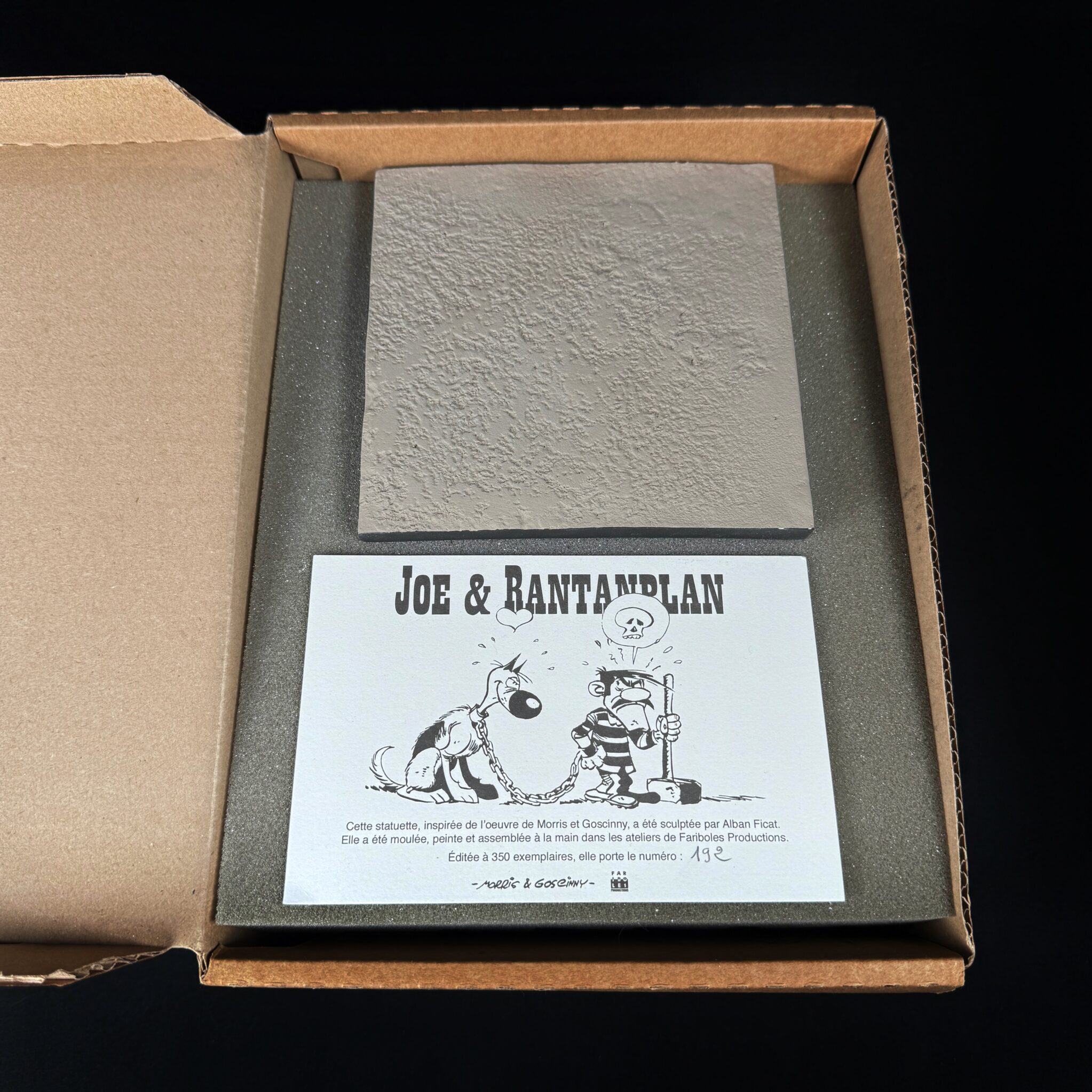 Figurine Family – Joe et rantanplan -Fariboles Figurine Family - Joe et rantanplan -Fariboles