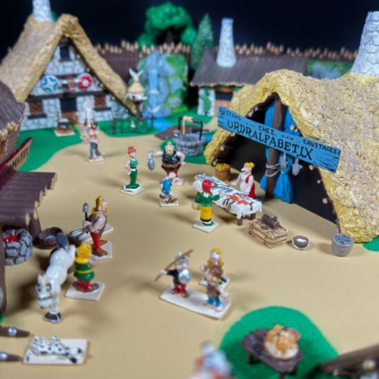 Figurine Family - Village Astérix boîte luxe - Pixi