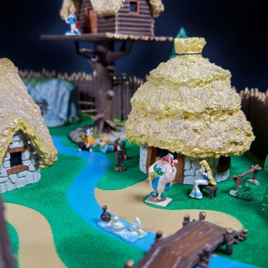 Figurine Family - Village Astérix boîte luxe - Pixi