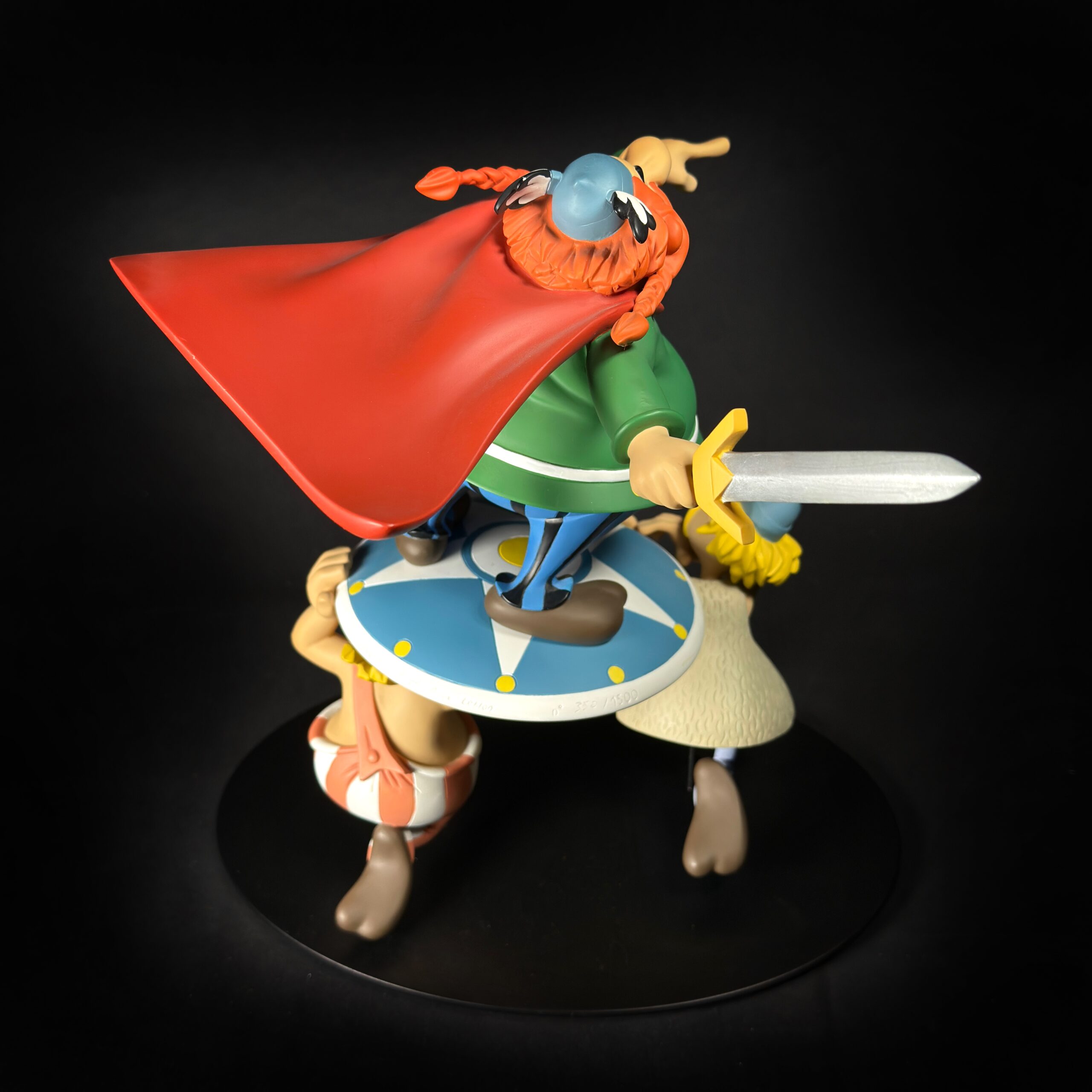 Figurine Family - Abaracourcix et ses porteurs - Leblon Delienne