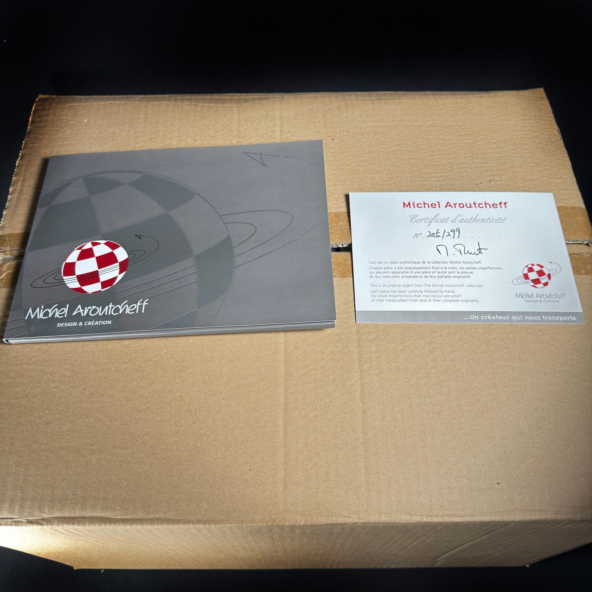 Figurine Family – Bololo, le bateau de « Tora Torapa » – Aroutcheff Figurine Family - Bololo, le bateau de "Tora Torapa" - Aroutcheff