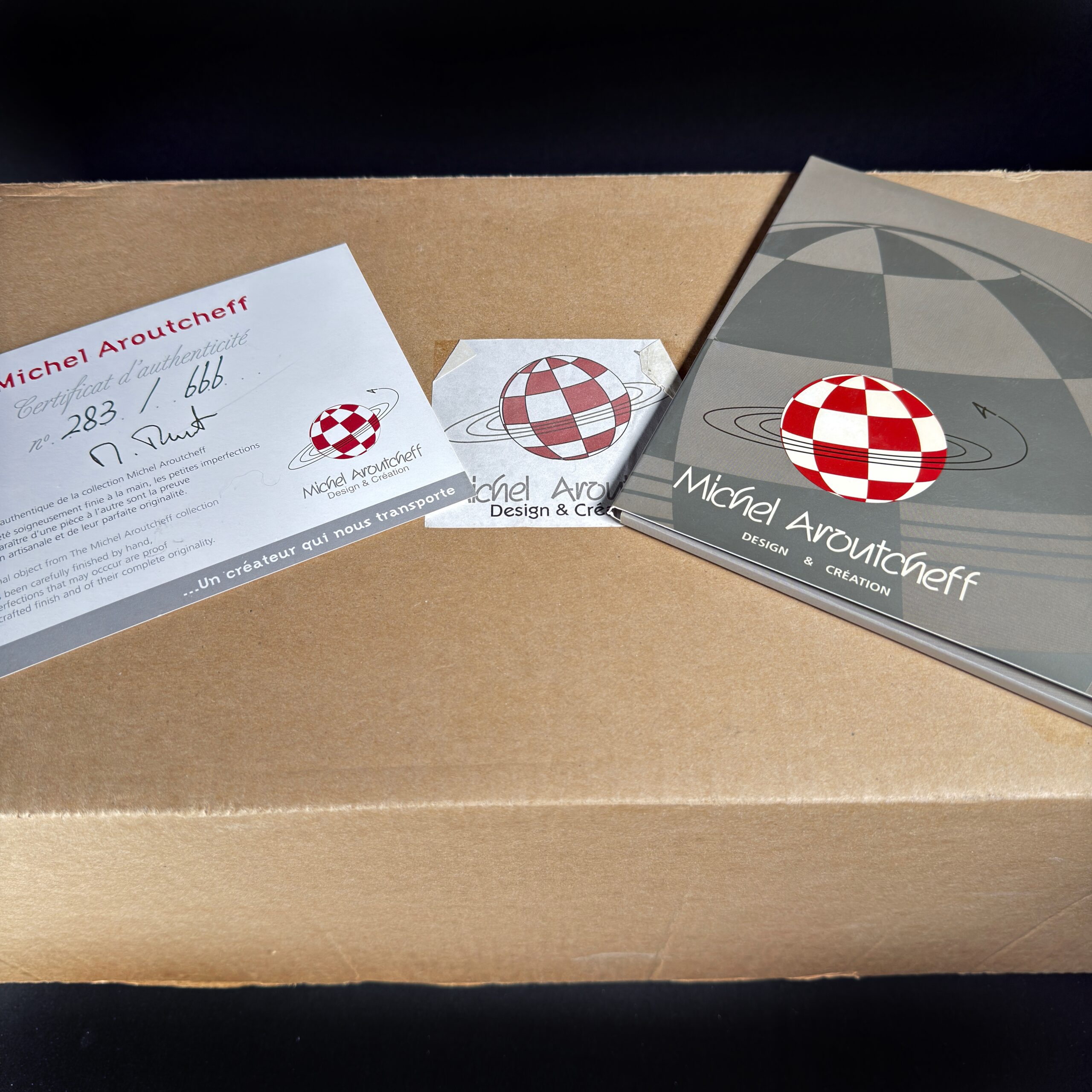 Figurine Family - Soda et Linda Chevrolet caprice - Aroutcheff