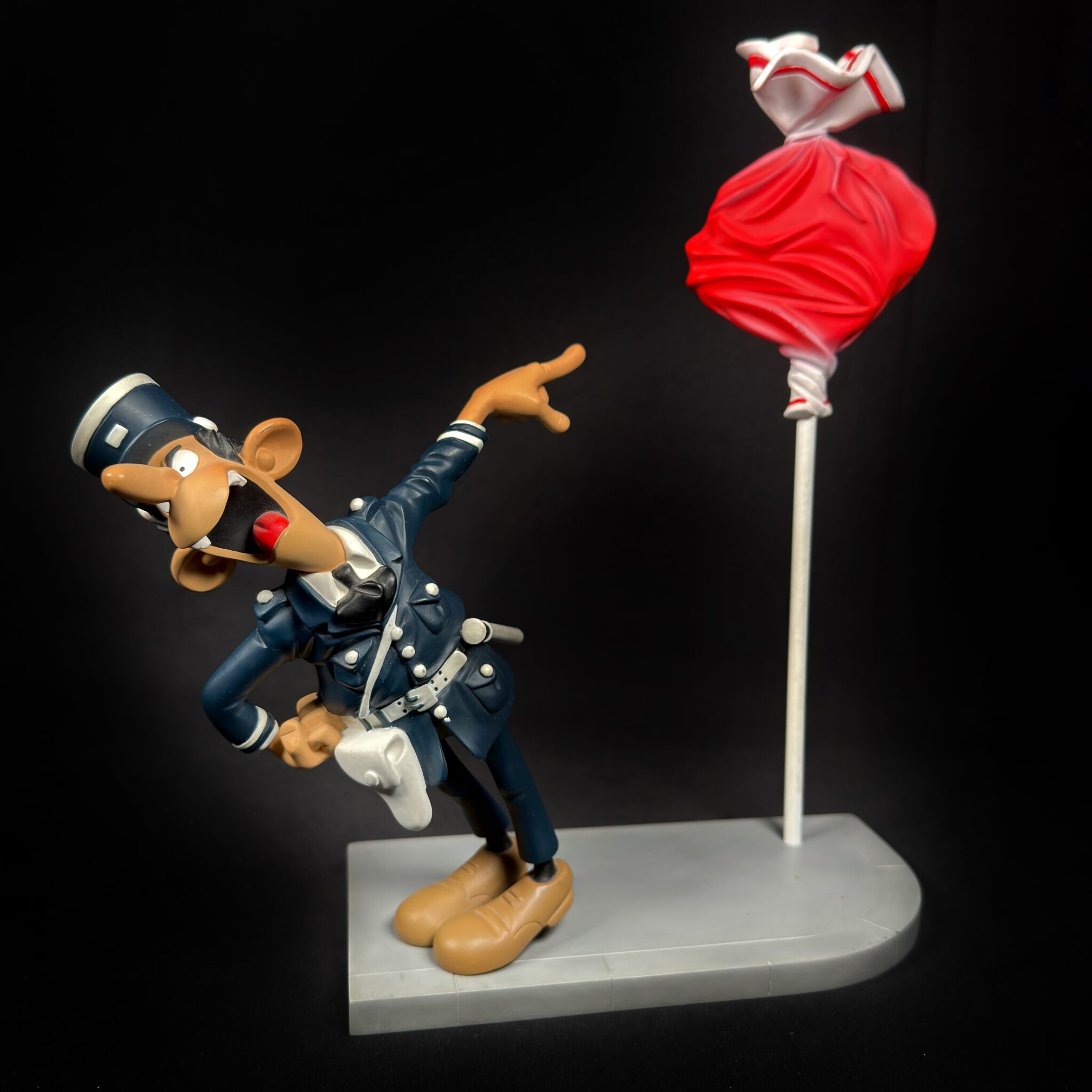 Figurine Family - Longtarin et la sucette géante - Leblon delienne