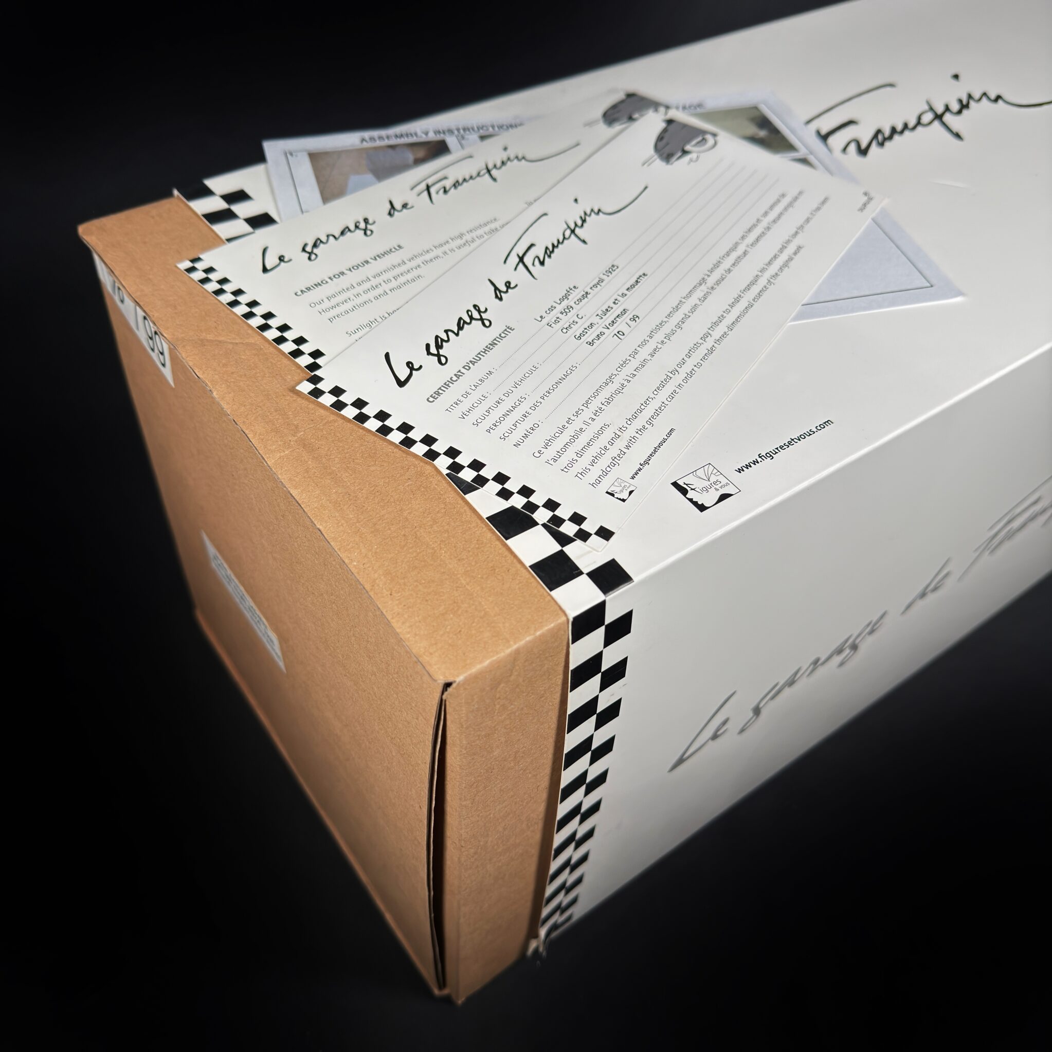 Figurine Family - Fiat 509 coupé royal 1925 monochrome - Figures et vous