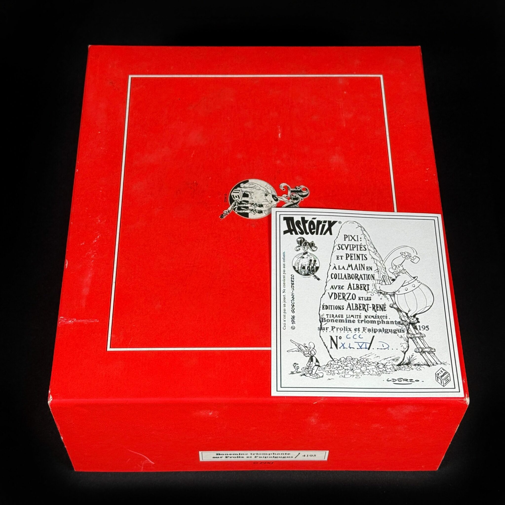 Bonemine triomphante sur Prolix et Falpagugus pixi - Figurines Family