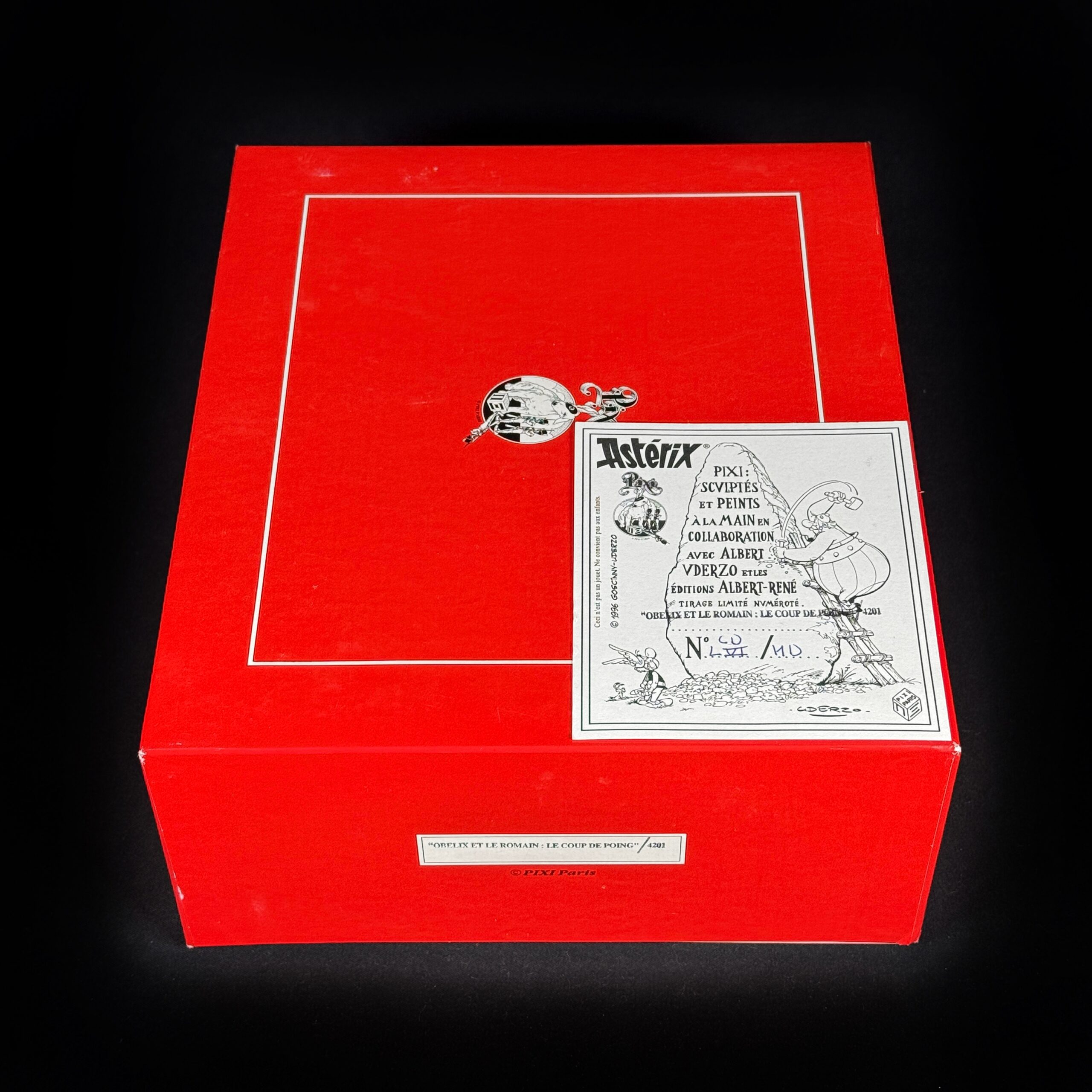 Figurine Obélix et le romain : le coup de poing pixi - Figurines Family