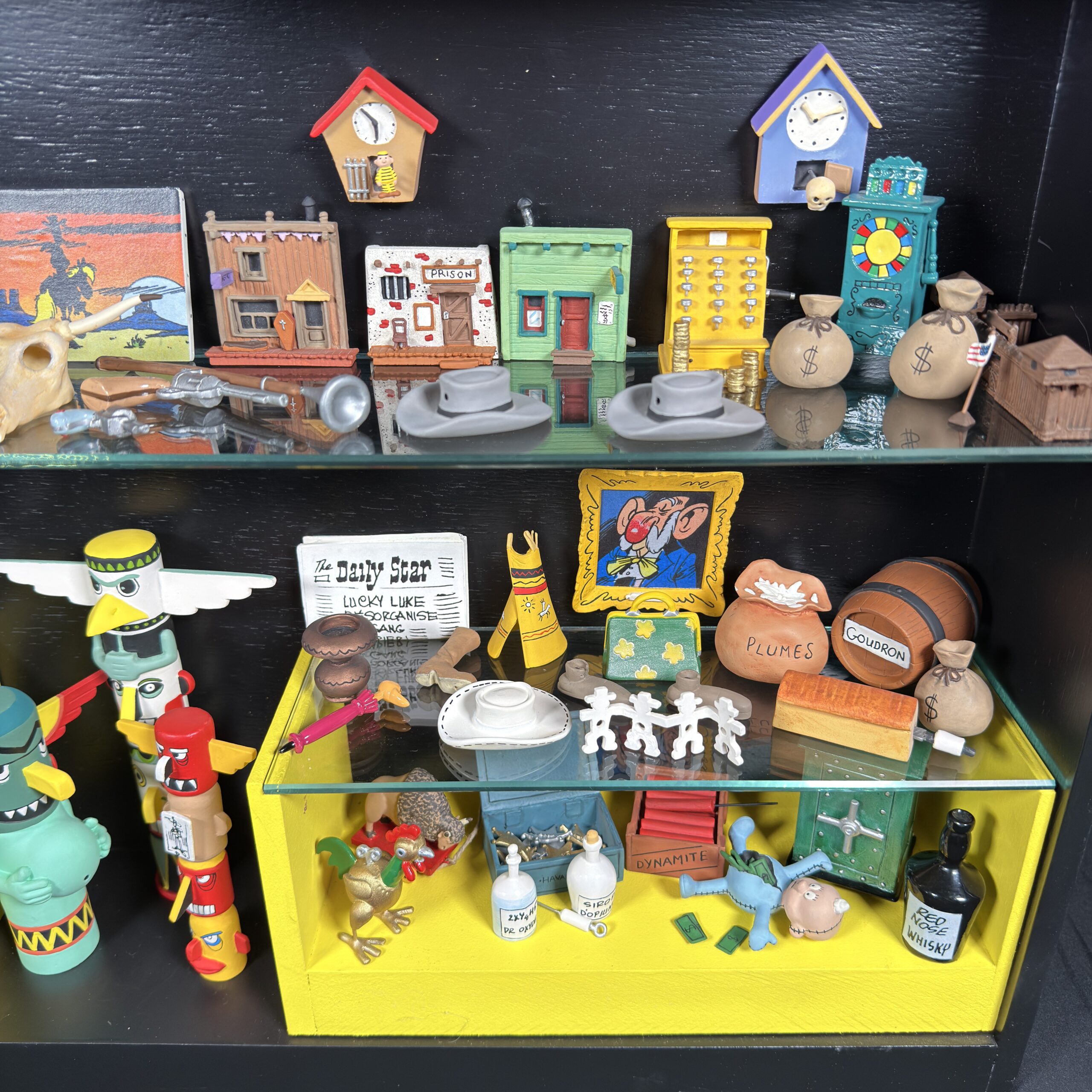 Vitrine complète objets du mythe - Figurine Family