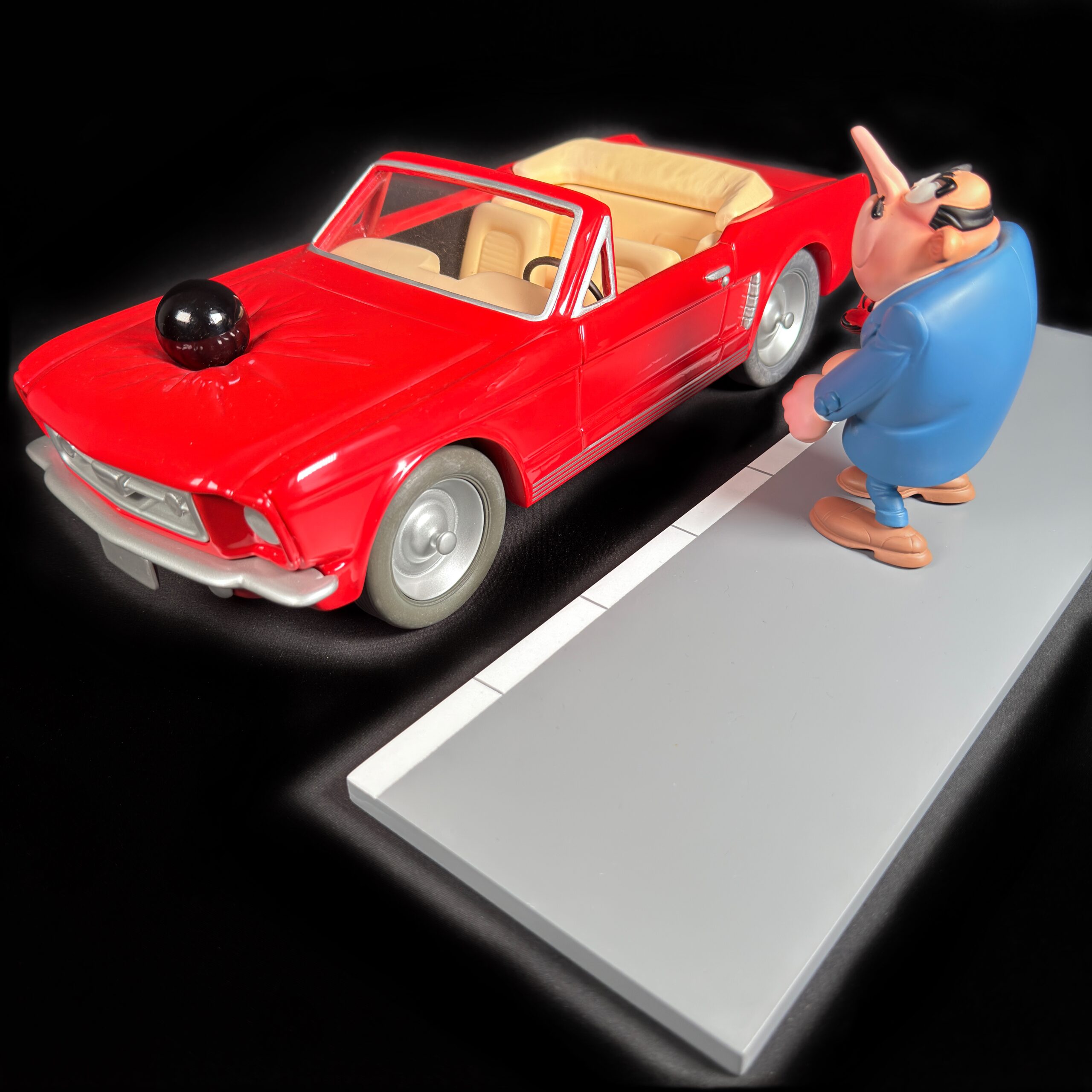 De Mesmaeker et sa Mustang Aroutcheff - Figurines Family